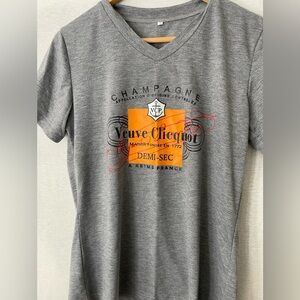 Veuve Clicquot Champagne gray T-Shirt size small